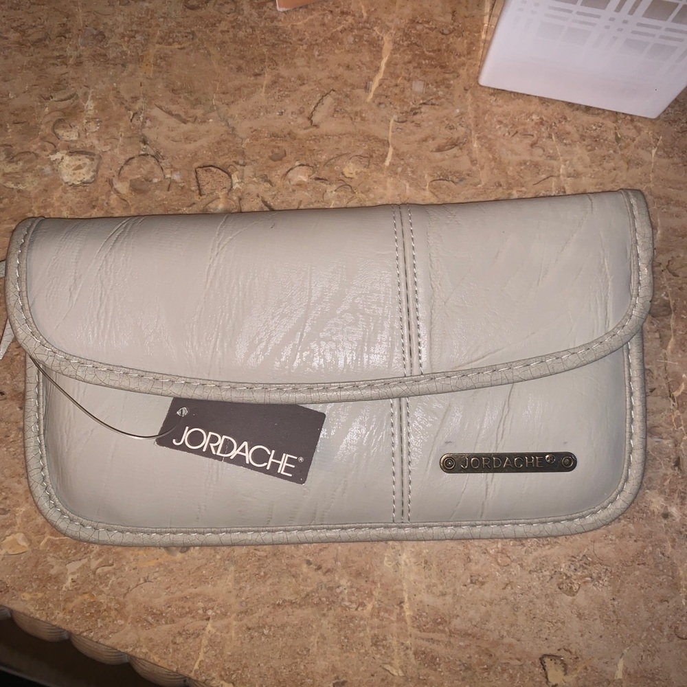 Jordache beige wallet zipper